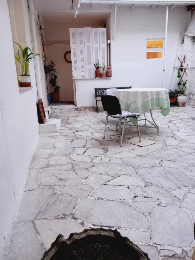 Στην Αυλή Της Ράχης Daire Kalamata Dış mekan fotoğraf